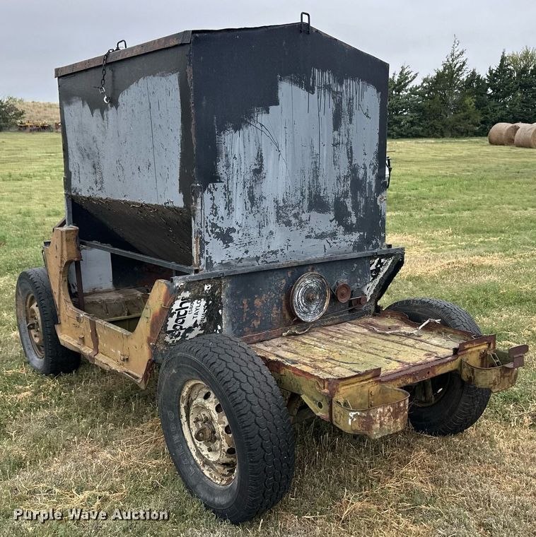 image for item EQ4670 Shop built cake feeder trailer