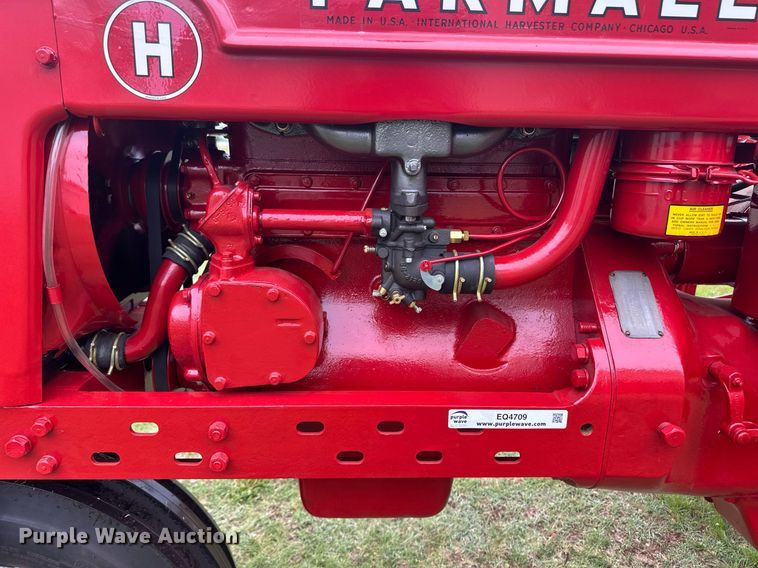 image for item EQ4709 1941 International Harvester Farmall H tractor
