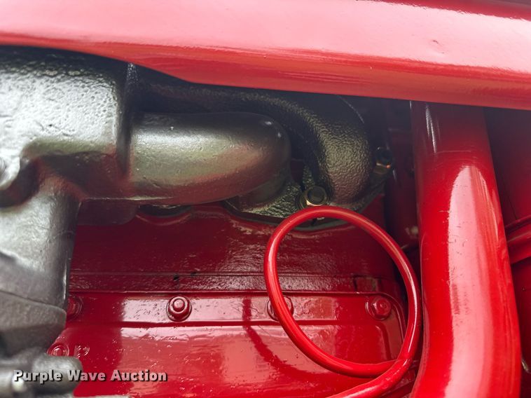 image for item EQ4709 1941 International Harvester Farmall H tractor