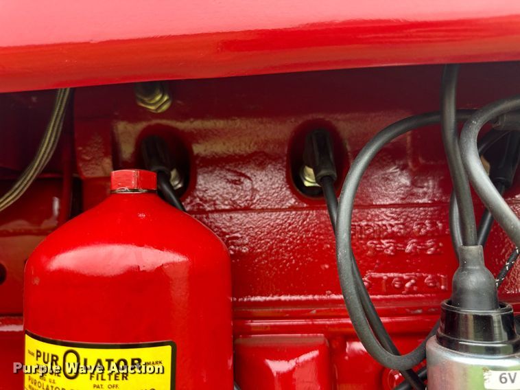 image for item EQ4709 1941 International Harvester Farmall H tractor