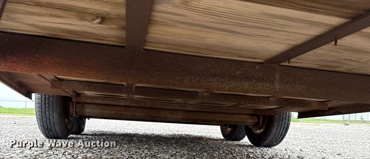 image for item ER1063 1998 WW livestock trailer