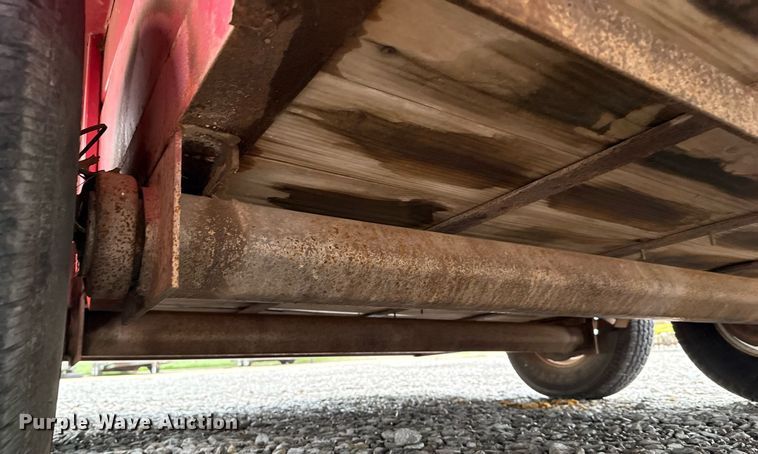 image for item ER1063 1998 WW livestock trailer