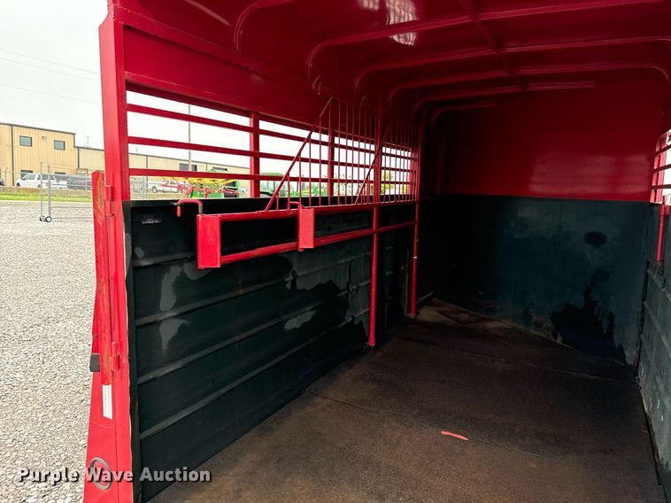 image for item ER1063 1998 WW livestock trailer