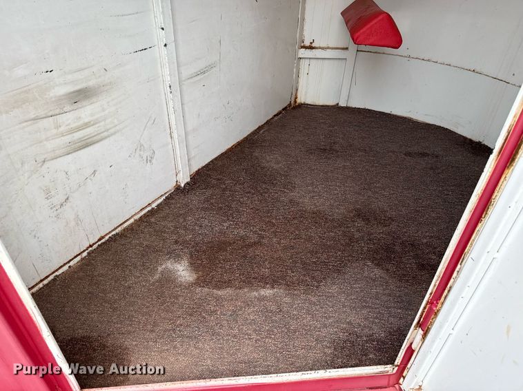 image for item ER1063 1998 WW livestock trailer