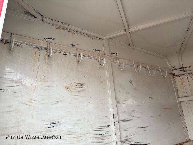 image for item ER1063 1998 WW livestock trailer