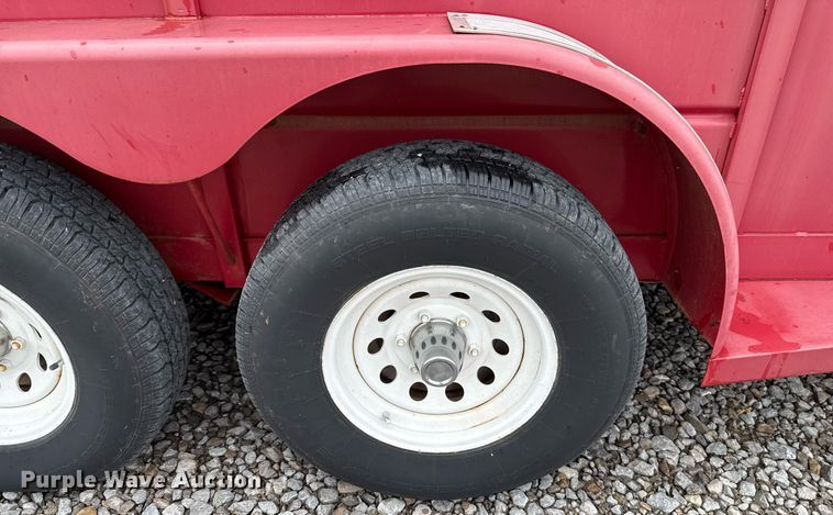 image for item ER1063 1998 WW livestock trailer