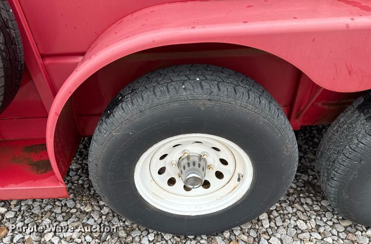 image for item ER1063 1998 WW livestock trailer