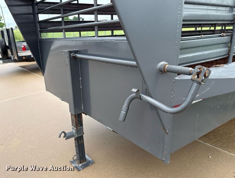 image for item ER1064 2014 CM Trailers CMS9340-24 livestock trailer