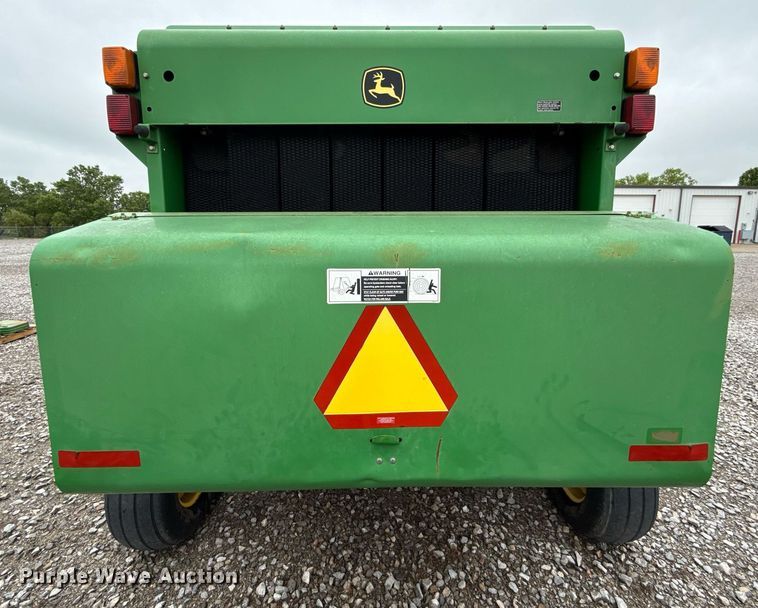 image for item ER1067 2004 John Deere 567 MegaWide round baler