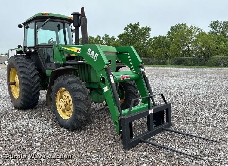 image for item ER1068 1983 John Deere 4450 MFWD tractor
