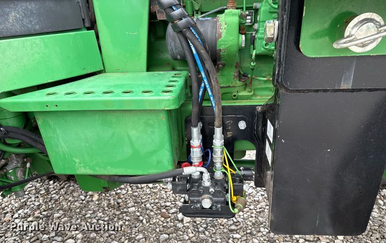 image for item ER1068 1983 John Deere 4450 MFWD tractor