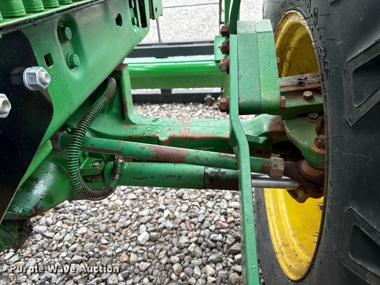 image for item ER1068 1983 John Deere 4450 MFWD tractor