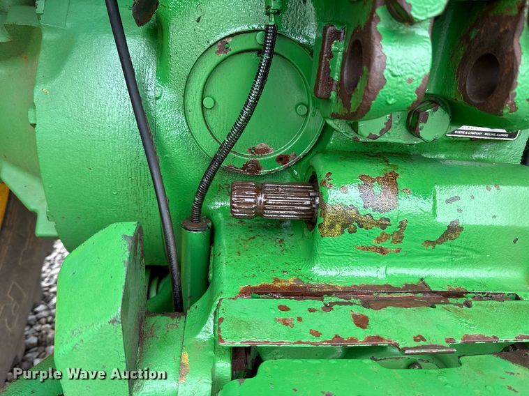 image for item ER1068 1983 John Deere 4450 MFWD tractor
