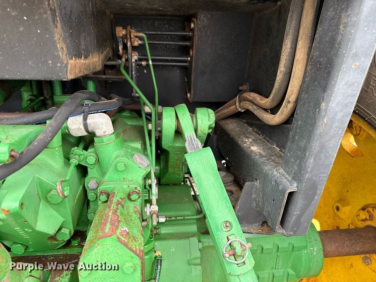 image for item ER1068 1983 John Deere 4450 MFWD tractor