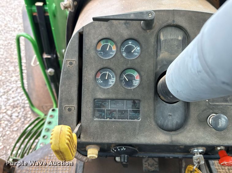 image for item ER1068 1983 John Deere 4450 MFWD tractor