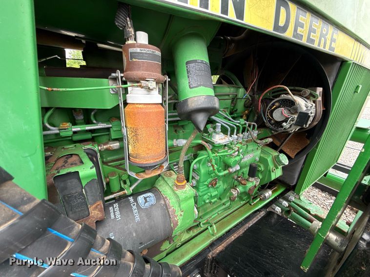 image for item ER1068 1983 John Deere 4450 MFWD tractor