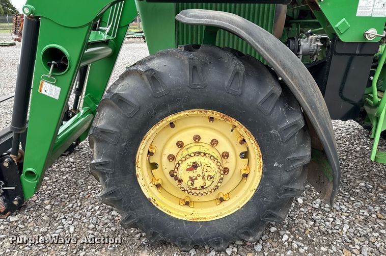 image for item ER1068 1983 John Deere 4450 MFWD tractor