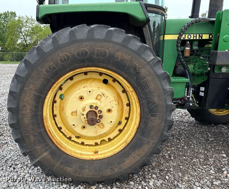 image for item ER1068 1983 John Deere 4450 MFWD tractor