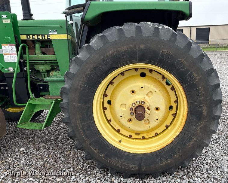 image for item ER1068 1983 John Deere 4450 MFWD tractor