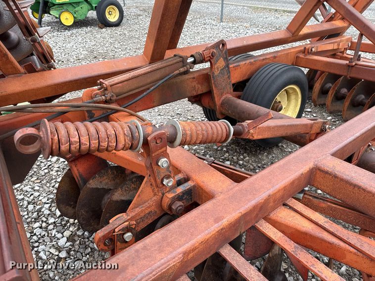 image for item ER1069 Sunflower tandem disk