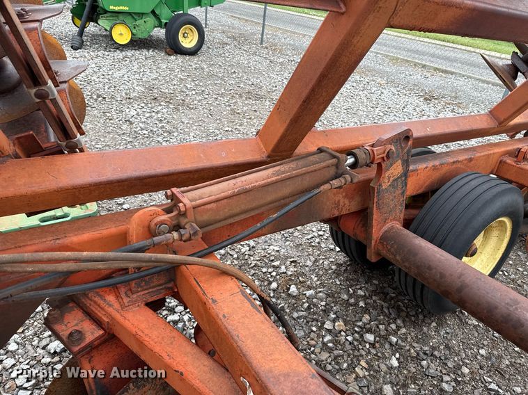 image for item ER1069 Sunflower tandem disk