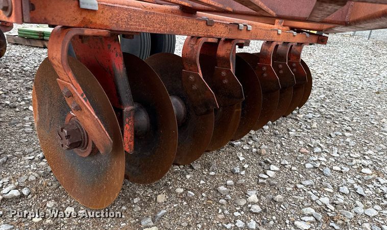 image for item ER1069 Sunflower tandem disk