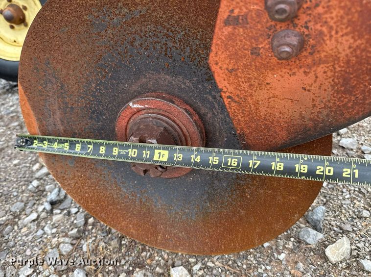 image for item ER1069 Sunflower tandem disk