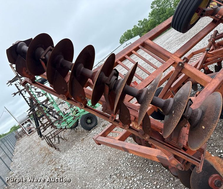 image for item ER1069 Sunflower tandem disk