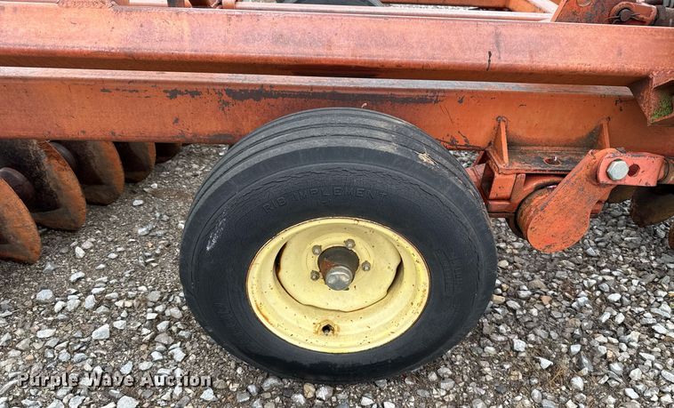 image for item ER1069 Sunflower tandem disk