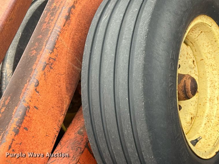 image for item ER1069 Sunflower tandem disk