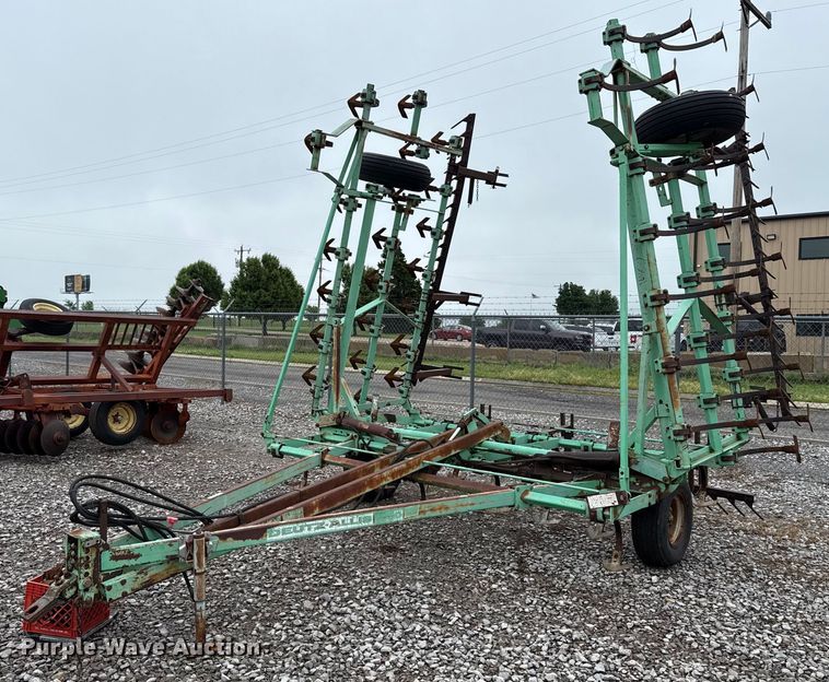 image for item ER1070 Deutz-Allis 1300 field cultivator