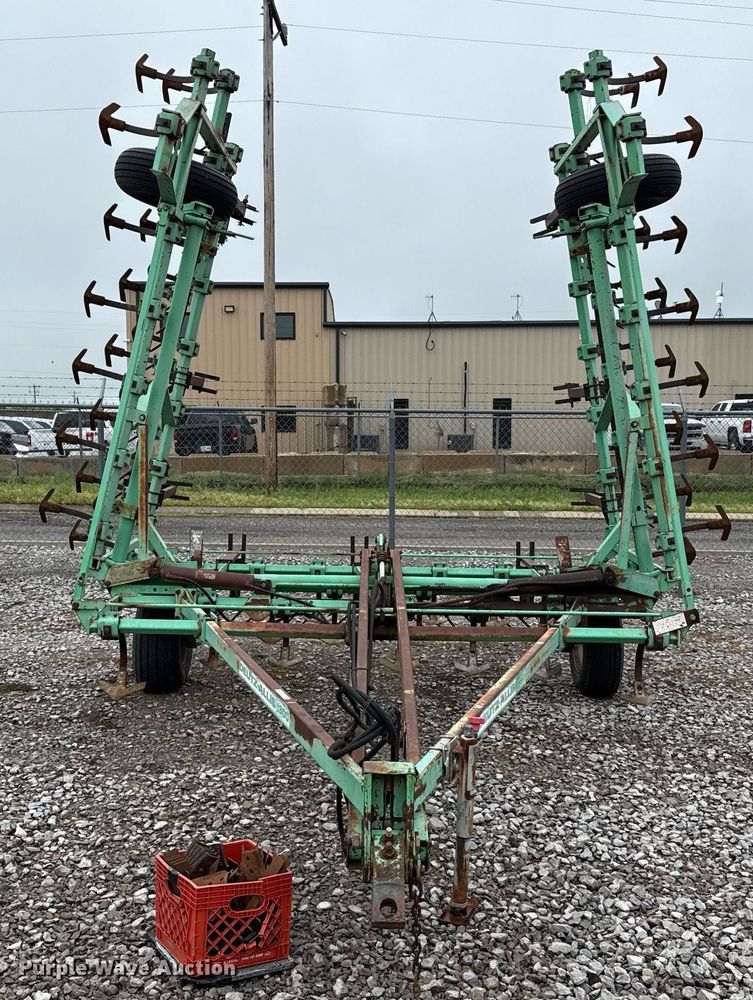 image for item ER1070 Deutz-Allis 1300 field cultivator