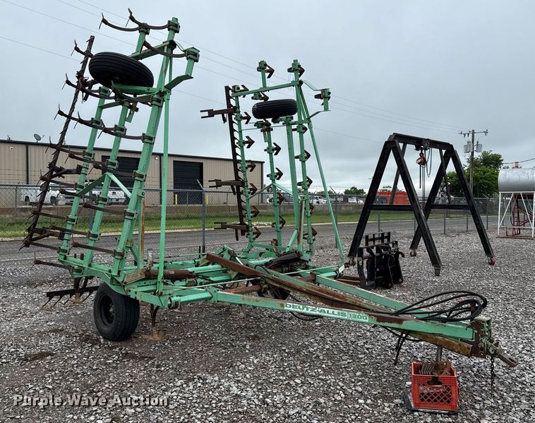 image for item ER1070 Deutz-Allis 1300 field cultivator