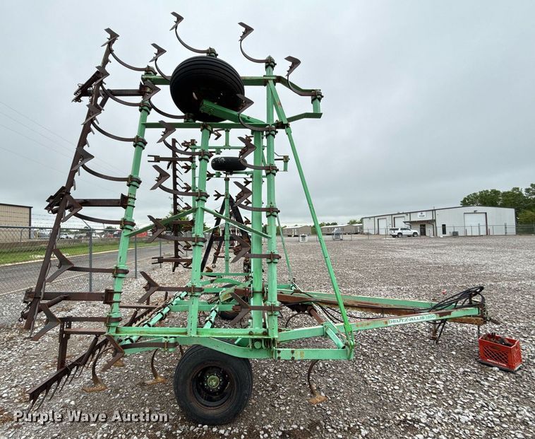 image for item ER1070 Deutz-Allis 1300 field cultivator