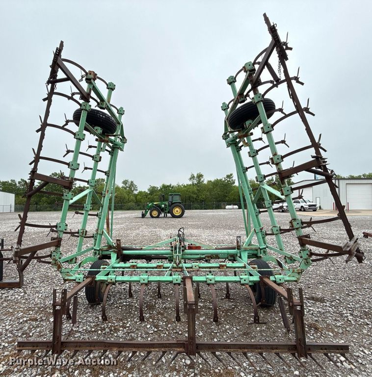 image for item ER1070 Deutz-Allis 1300 field cultivator