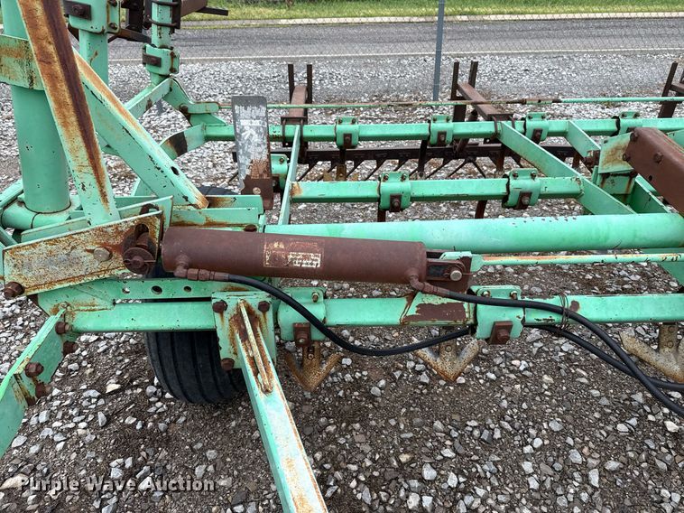 image for item ER1070 Deutz-Allis 1300 field cultivator