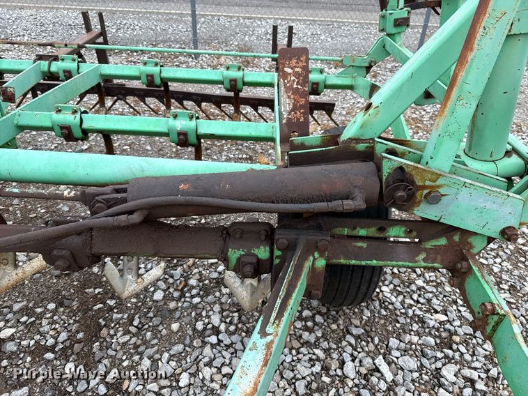image for item ER1070 Deutz-Allis 1300 field cultivator
