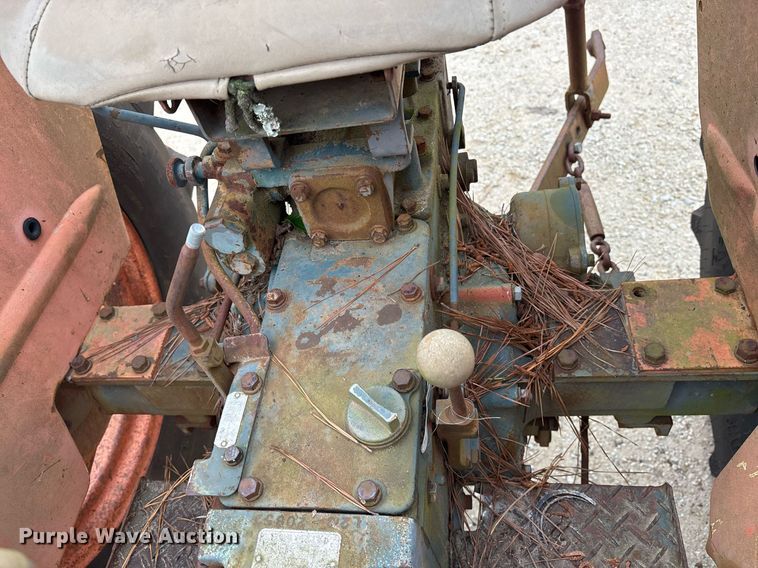 image for item ND9713 Kubota L210 tractor