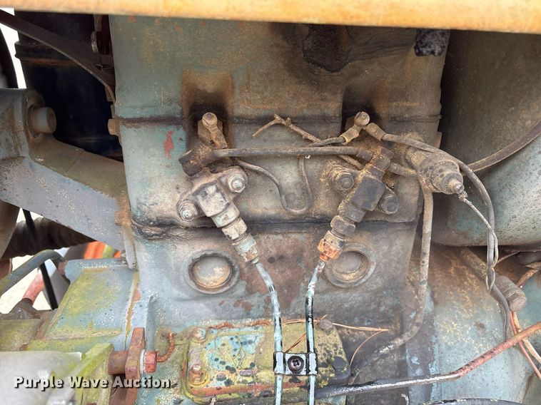 image for item ND9713 Kubota L210 tractor