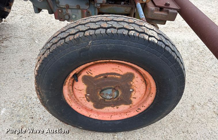 image for item ND9713 Kubota L210 tractor