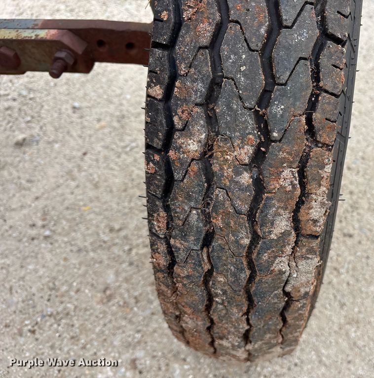 image for item ND9713 Kubota L210 tractor