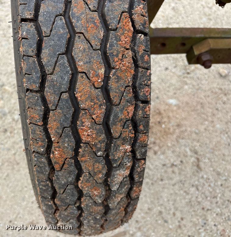 image for item ND9713 Kubota L210 tractor