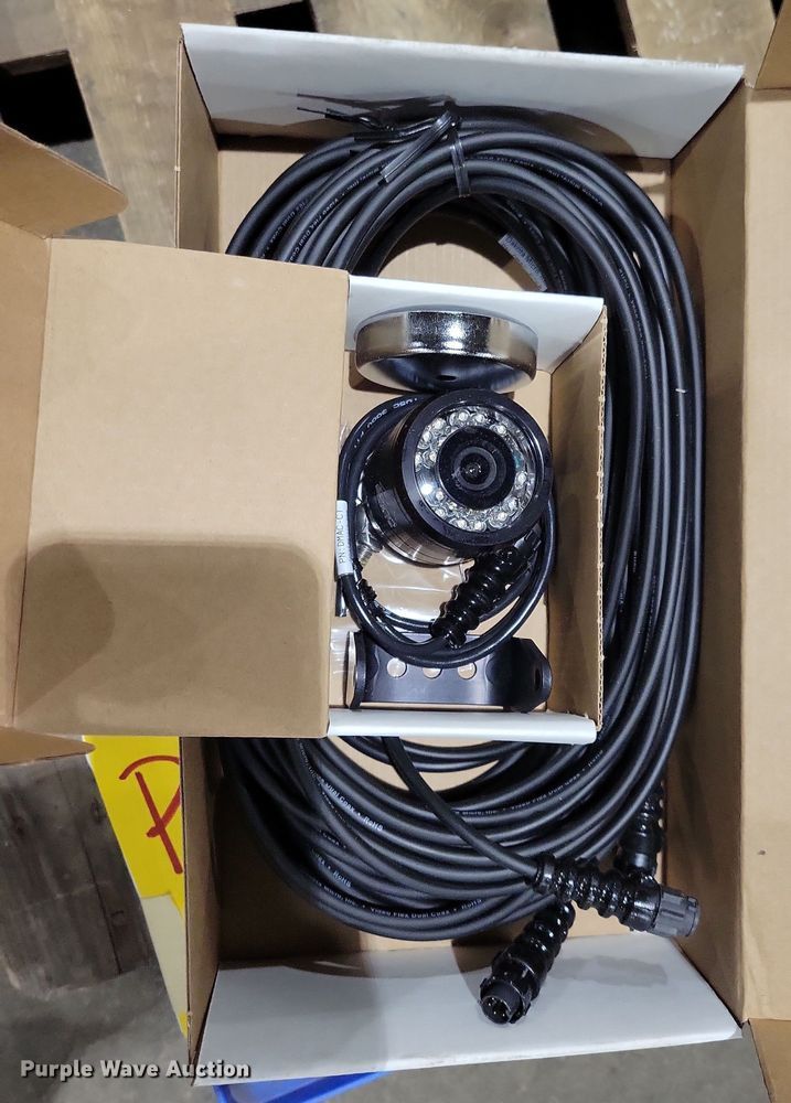 image for item NV9844 (4) Agco cameras