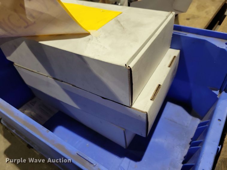 image for item NV9844 (4) Agco cameras