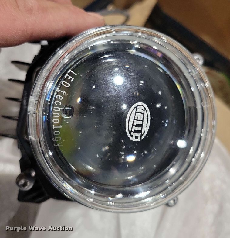 image for item NV9847 (30) Hella LED lights