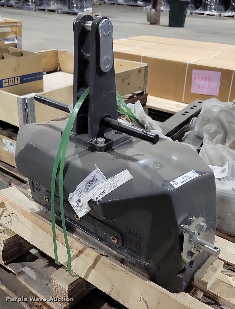 image for item NV9852 Agco 850 kg weight