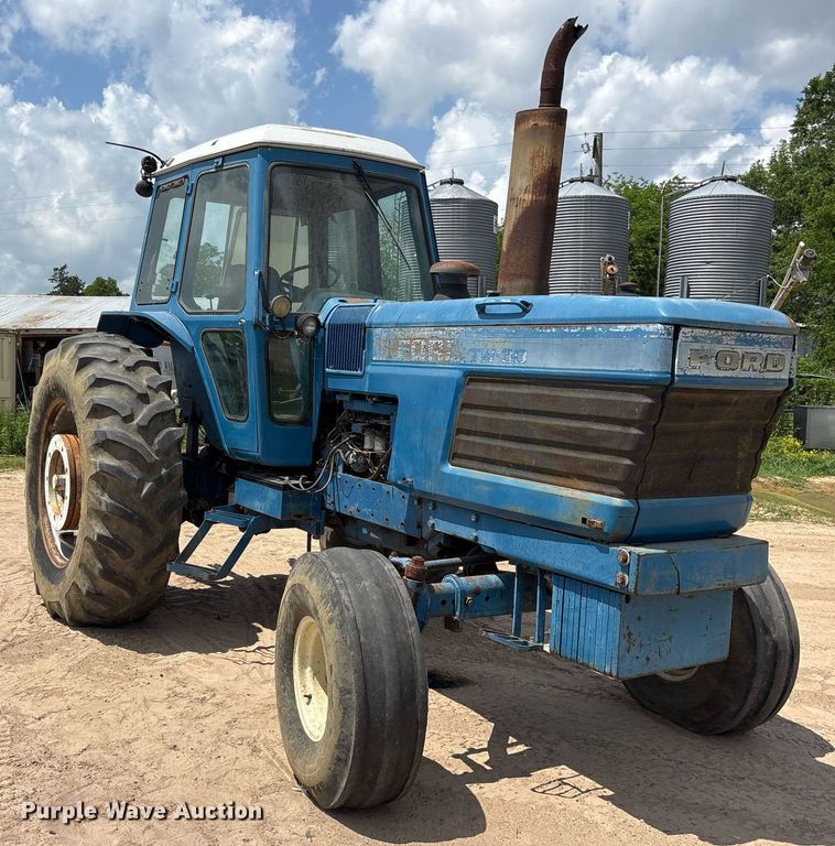 image for item OB9678 Ford TW-30 tractor