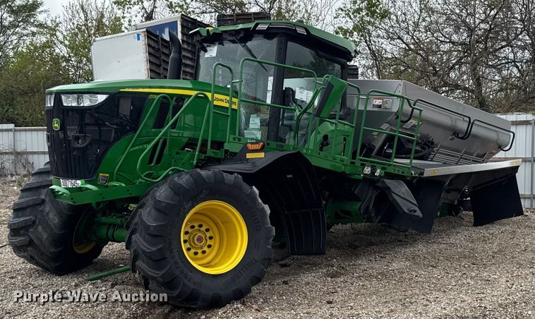 image for item YA0526 2025 John Deere 800R spreader