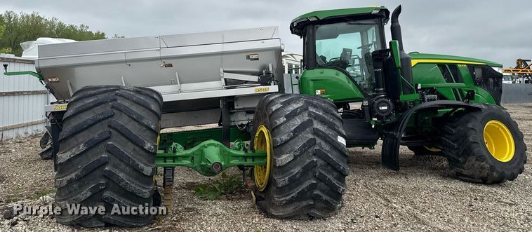 image for item YA0526 2025 John Deere 800R spreader