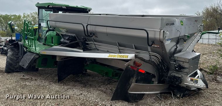 image for item YA0526 2025 John Deere 800R spreader